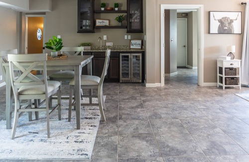 Utica Casa | 6BD - Riverfront Home w/ Gorgeous Views