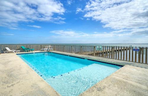Flour Bluff Casa | 6BDR Bay Haven w Shared Waterfront Pool Boat Dock Keeper Trout by AvantStay