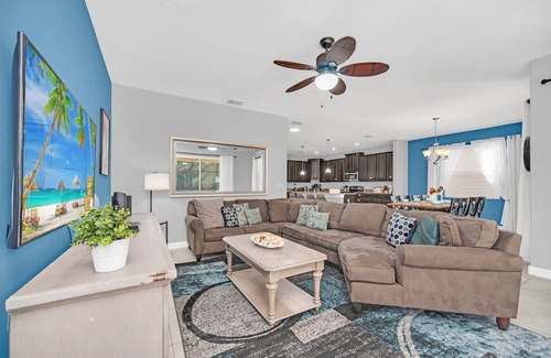 Lindfields Casa | 6BR, 5Ba Home Close to Disney-Pool & Hot Tub!Theme Rooms!Xbox!Conservation View!