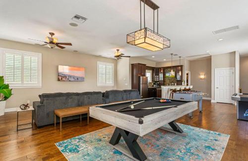 Tampa Casa | 6BR Family Escape-Pool Sport Courts Game Room