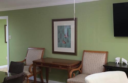 Cordova Casa | 6BR in Suburban area close to Freeway and Galeria