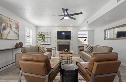 St. James Park Casa | 6br Orlando Retreat Pool, Fireplace & Family Fun