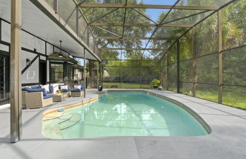 St. James Park Casa | 6br Orlando Retreat Pool, Fireplace & Family Fun
