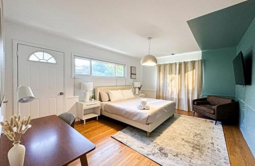 Burbank Casa | 6BR Pool Escape for Friends and Family - LOU1 - BUR