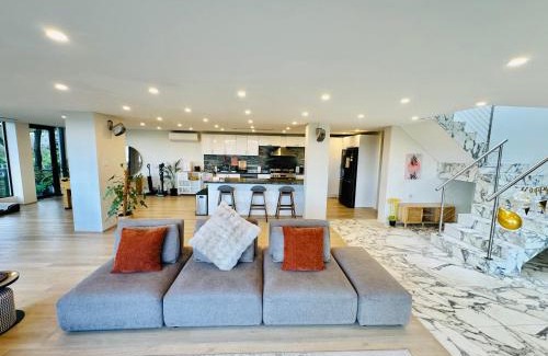 Mosman Casa | 6BR Stunning Waterview & Private Pool