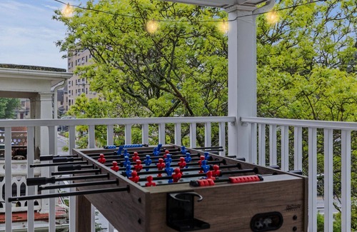 West Somerville Apartamento | 6BR3BATH 16G + FREE 4 Parking + Outdoor Furniture