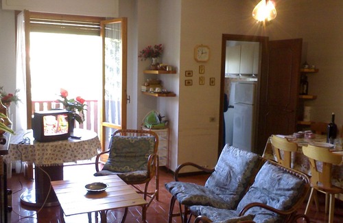 Barzio Apartamento | 6guests-skiing-mountainviews-fireplace-freeparking
