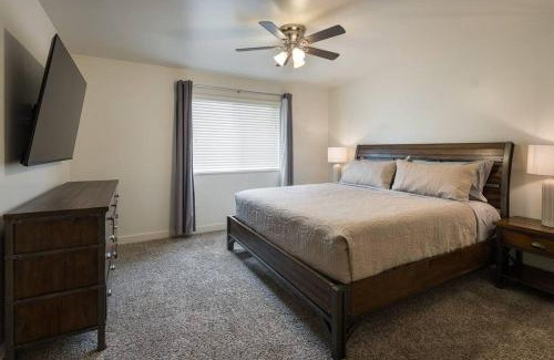 Moab South Valley Apartamento | 6K Top Floor Moab RedCliff Condo, POOL & HOT TUB