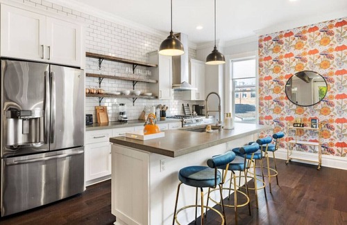 Lawrenceville Casa | 6min to Pittsburgh Zoo,Pet Friendly,Near Butler St