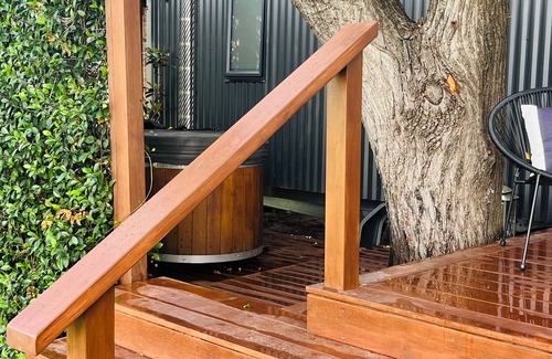 Agnes Banks Cabina | 6SIXTEEN – The Banks A picturesque 5-acre escape in Richmond, NSW.