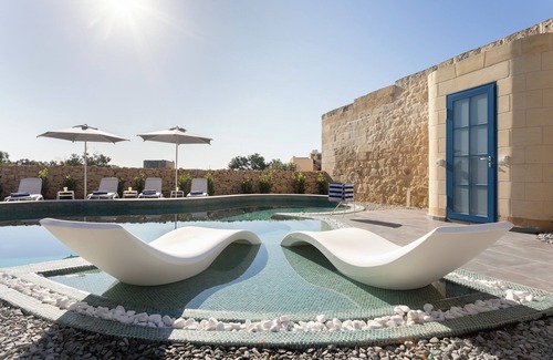 Zejtun Villa | 6Teen: Your New Modern Getaway
