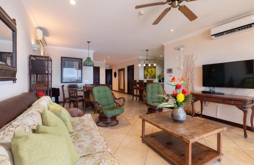 Playa Flamingo Casa | 6th-Floor Ocean-View 3BD with TV in Every Room