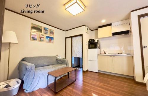 Nakano Apartamento | 7時IN 19時OUT 新宿, 歌舞伎町まで電車11分丨独立キッチン, バスルーム丨最大4名丨新規リノベーション済丨庭付きShinjuku, Kabukicyo 11 mins丨Private kitchen and bathroom丨Up to 4 guests丨Newly renovated丨Garden villa