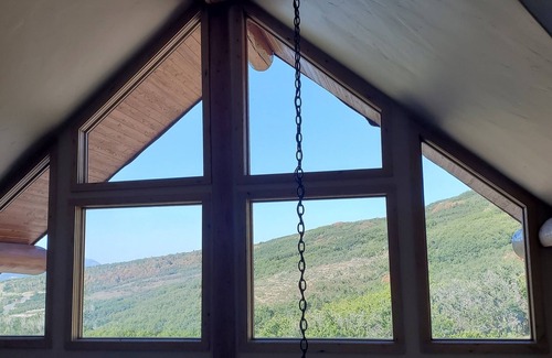 Silver Summit Casa | 7,000 square foot custom Log Ski Lodge with unbelievable view of the slopes