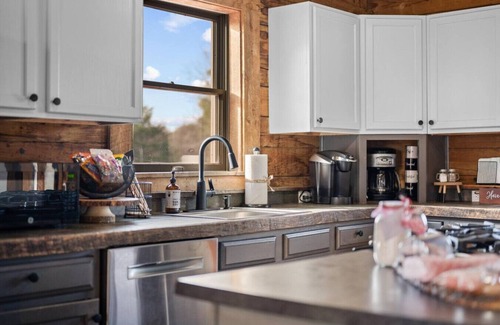 Nashville Cabina | Waterfront Cabin with beautiful sounds of nature!