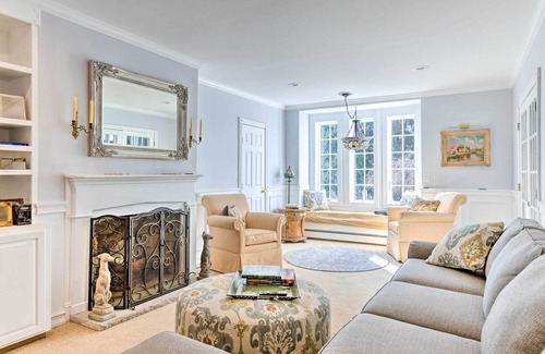 Finesville Villa | 7-Acre Stone Manor w/ Pool + Hot Tub Built in 1787