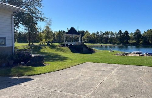 Union Grove Casa | Entire Place 7 acres - Ponds, Kayak, Boat Paddling, Fishing