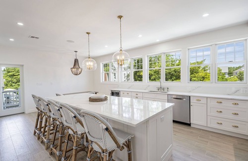 Point Pleasant Beach Casa | 7 Bed/4 Bath, Salt Water Pool, Walk to beach/boardwalk