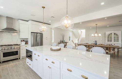Point Pleasant Beach Casa | 7 Bed/4 Bath, Salt Water Pool, Walk to beach/boardwalk