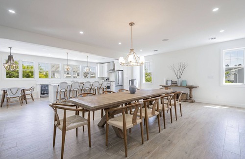 Point Pleasant Beach Casa | 7 Bed/4 Bath, Salt Water Pool, Walk to beach/boardwalk