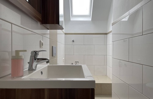 Osnabrueck Apartamento | 7-bed Apartment for fitters I home2share