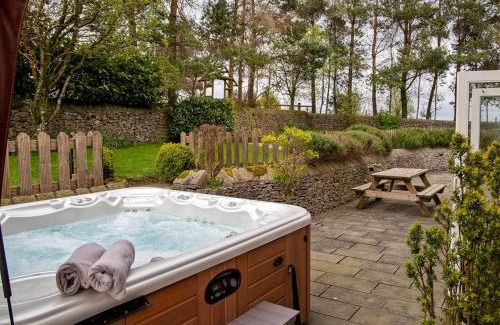 Tideswell Casa | 7 Bed in Tideswell 93808