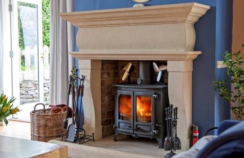 Tideswell Casa | 7 Bed in Tideswell 93808