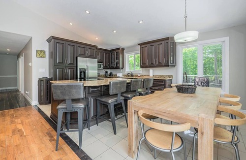 South Bruce Peninsula Chalet De Esquí | 7-bed w/ Starlink , v-ball near beach!