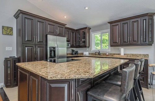South Bruce Peninsula Chalet De Esquí | 7-bed w/ Starlink , v-ball near beach!