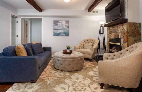 Mars Hill Apartamento | 7 Bedroom 683500 by Houzlet
