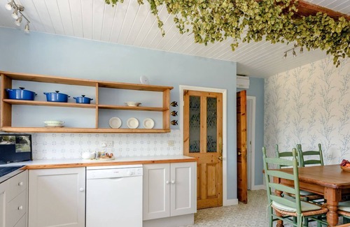 Brundall Cabaña | 7 bedroom accommodation in Brundall, near Norwich