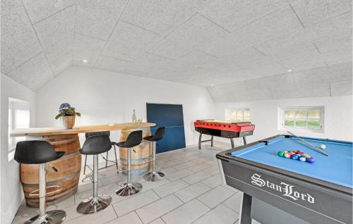 Vedersø Klit Casa | 7 Bedroom Gorgeous Home In Ulfborg
