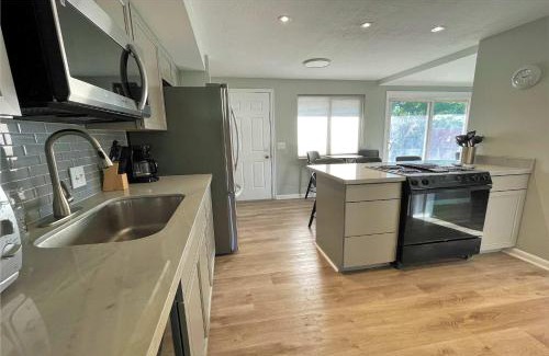 White City Casa | 7-Bedroom Home with Views of the Rocky Mountains