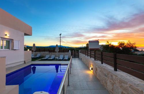 Skaleta Casa | 7 bedroom villa with pool, 700m from the beach!
