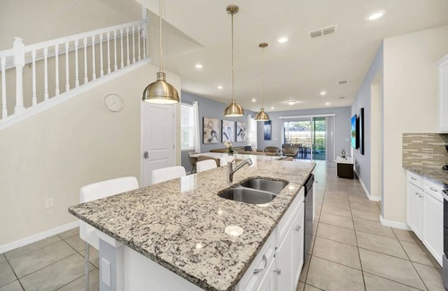 Davenport Alquiler De Eote | 7 BEDS | 5.5 BATHS GamesRoom & Pool/spa 3907lana