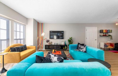 Port Tampa City Casa | 7 BR Heated Pool, Game Room, Theater, Sleeps 25