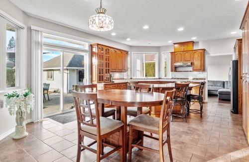 Popkum Casa | 7 BR House With Pool & Hot Tub Near Harrison