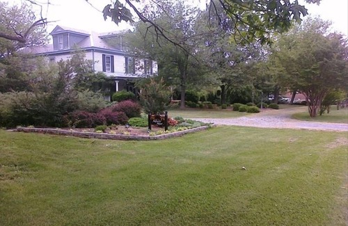 Concord Casa | 7 BR Manor - 10 min a Lynchburg y Appomattox ¡Perfecto para familias y bodas!