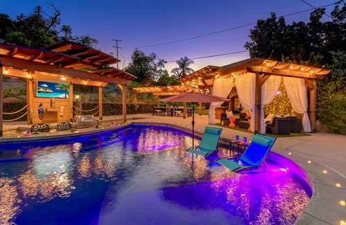 El Cajon Casa | 7 BR Rockstar Villa! Swim Up Bar + Heated Pool/Jacuzzi, Slide, Waterfall +Views!
