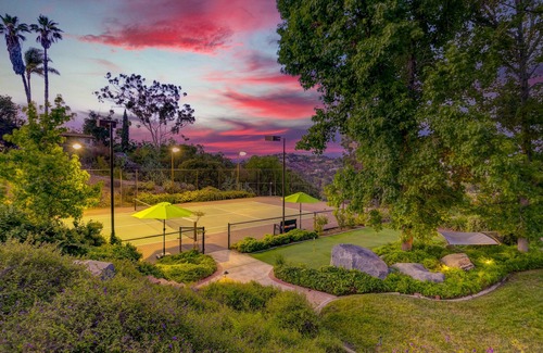 El Cajon Casa | 7 BR Rockstar Villa! Swim Up Bar + Heated Pool/Jacuzzi, Slide, Waterfall +Views!