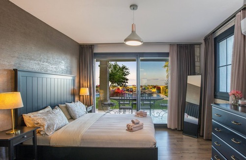 Cesme Villa | 6 BR, 9 Baths Stone Villa with Private Pool in Cesme