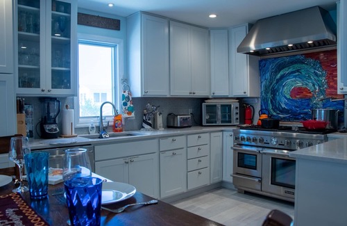 North Beach Haven Casa | 7 BRs w/Gourmet Kitchen & HotTub. Steps to Beach