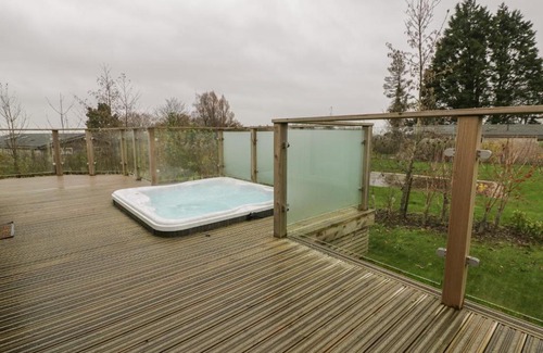 Dobwalls Casa | 7 Faraway Fields