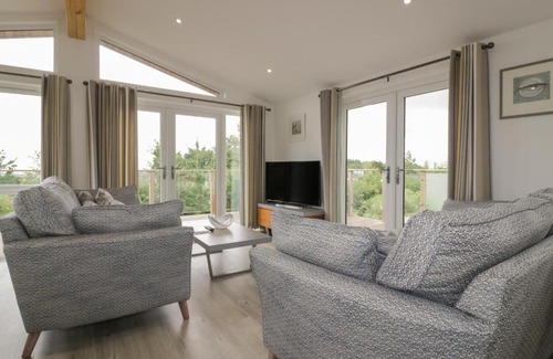 Dobwalls Casa | 7 Faraway Fields