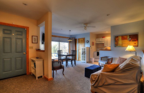 Rangeley Condominio | 7 Grandview - Unit D - Great condo close to downtown Rangeley