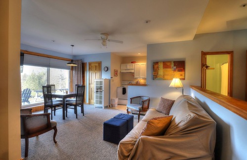 Rangeley Condominio | 7 Grandview - Unit D - Great condo close to downtown Rangeley