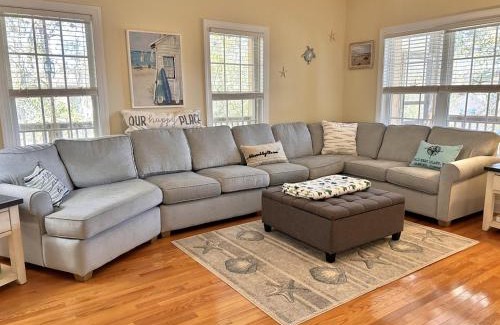 Long Beach Casa | 7 Happy Clams