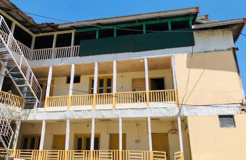 Kel Casa | 7 Heavens Guest House & Restaurant Kel Neelum valley