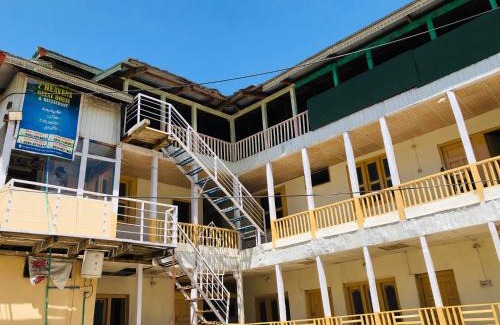 Kel Casa | 7 Heavens Guest House & Restaurant Kel Neelum valley