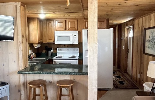 Franklin Cabina | #7 High Country Haven Camping and Cabins